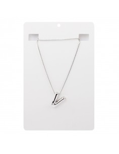 Collar Bubble Letter "V"
