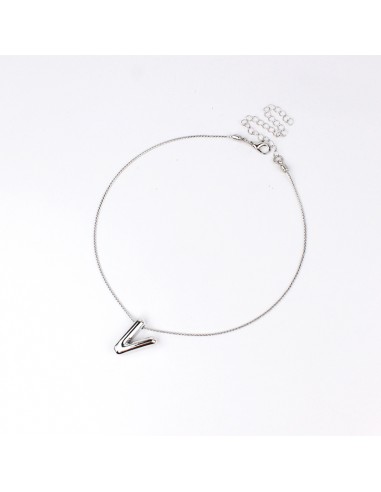 Collar Bubble Letter "V"