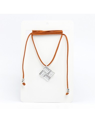 Collar Geometric Trend