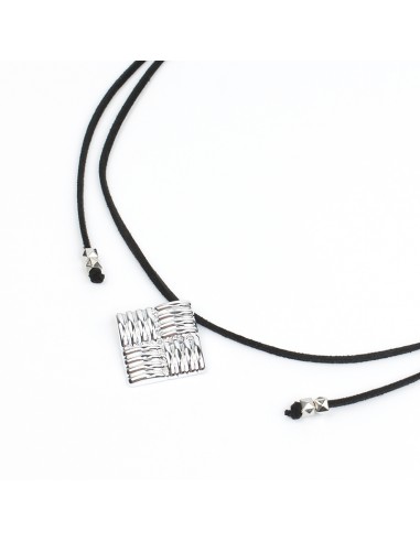 Collar Geometric Trend