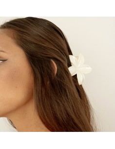 Broche Flor Hawaiana Pearls