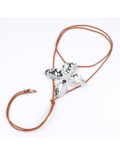 Collar de Gamuza Flor Plateada