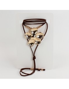 Collar de Gamuza Flor Dorada