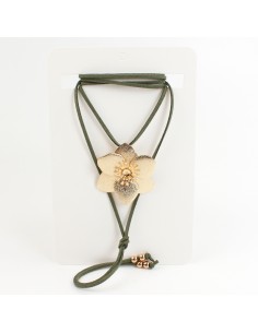 Collar de Gamuza Textured Flower