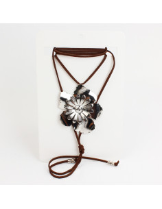 Collar de Gamuza Wide Flower
