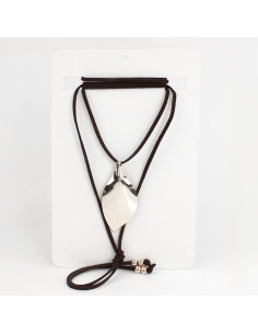 Collar de Gamuza Leaf Plate