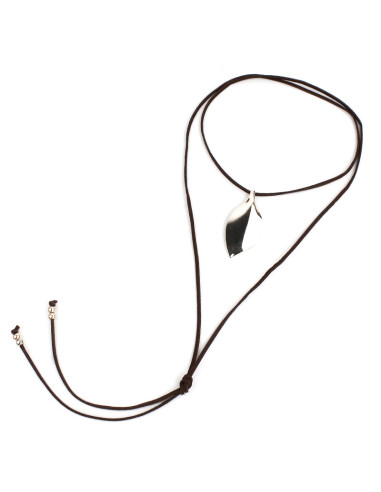 Collar de Gamuza Leaf Plate