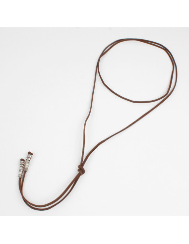 Collar Corbatero de Gamuza Caps