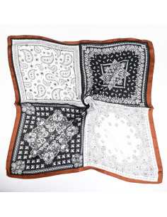 Pañuelo Pach Paisley (70x70)