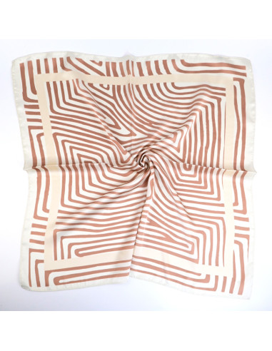 Pañuelo Brown Curves (70x70)