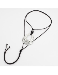 Collar de Gamuza Hammered Oval