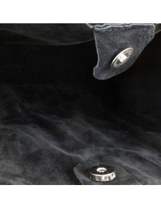 Cartera Tote de Gamuza y Tachas