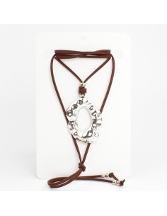 Collar de Gamuza Hammered Oval