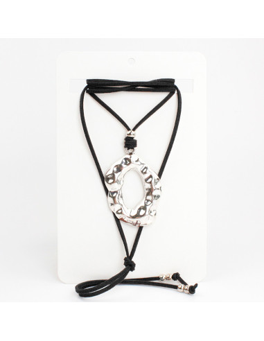 Collar de Gamuza Hammered Oval