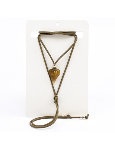 Collar de Gamuza y Dije de Resina