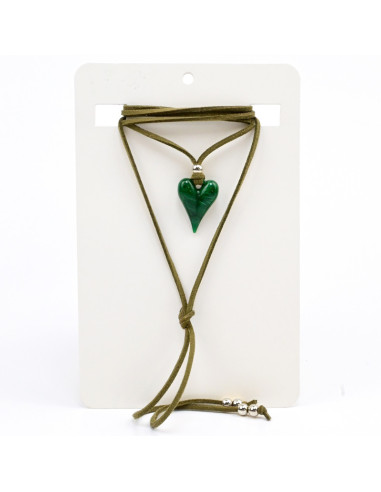 Collar de Gamuza y Dije de Resina