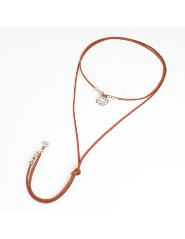 Collar de Gamuza y Dije Martillado