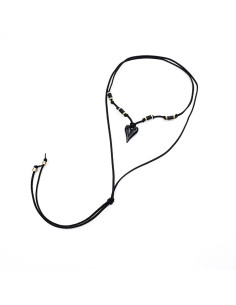 Collar de Gamuza y Corazón Acrílico