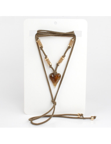 Collar de Gamuza y Corazón Acrílico