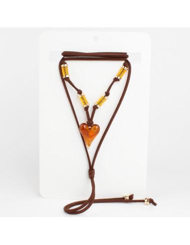 Collar de Gamuza y Corazón Acrílico