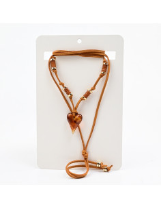 Collar de Gamuza y Corazón Acrílico