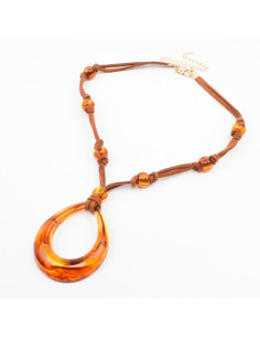 Collar de Gamuza y Acrílico