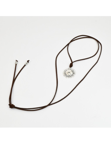 Collar Corbatero de Gamuza con Dije Sol | Infinita Moda