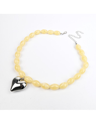 Collar de Acrílico con Dije Corazón | Infinita Moda