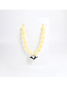 Collar de Acrílico con Dije Corazón | Infinita Moda