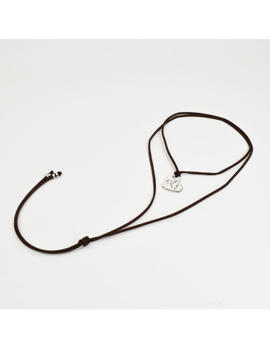 Collar Corbatero de Gamuza con Dije Corazón Níquel| Mayorista