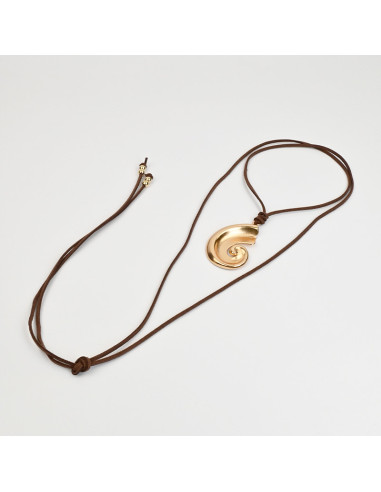 Collar Corbatero de Gamuza con Dije Caracol| Mayorista