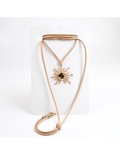 Collar Corbatero de Gamuza con Dije Sol | Infinita Moda