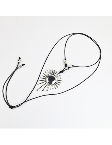 Collar Corbatero de Gamuza con Dije Sol | Infinita Moda