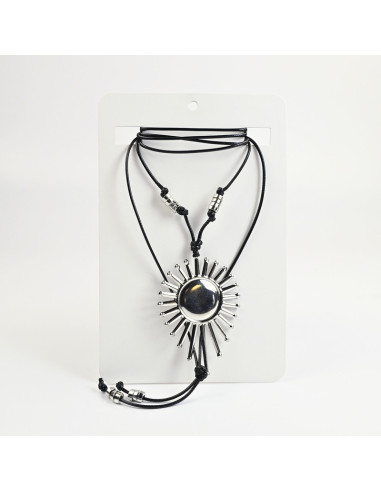 Collar Corbatero de Gamuza con Dije Sol | Infinita Moda