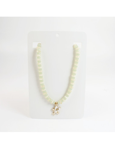 Collar de acrílico con dije | INFINITA MODA
